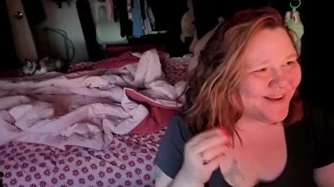 Peachy Nessa online show from February 3, 1:15 am