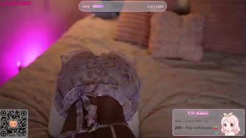 Snapshot of peachypeachgirl chatting on October 16, 4:41 pm peachypeachgirl online show from October 16, 4:41 pm