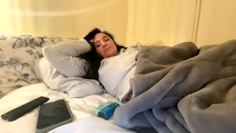 PeachyObsession online show from April 5, 1:58 am