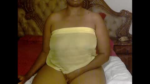 Snapshot of pearassmmm chatting on February 23, 8:33 pm pearassmmm online show from February 23, 8:33 pm