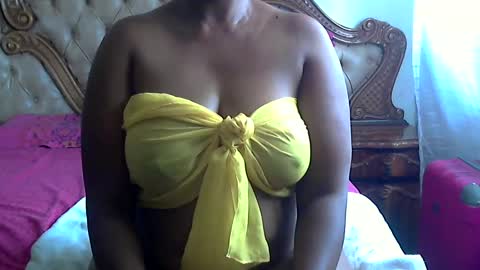 Snapshot of pearassmmm chatting on February 27, 8:28 am pearassmmm online show from February 27, 8:28 am