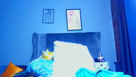 Snapshot of pearlblu38 chatting on October 19, 12:00 am Pearl online show from October 19, 12:00 am