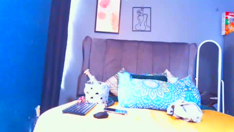 Pearl online show from April 1, 1:41 pm