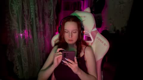 Snapshot of pearlprincess_ chatting on June 11, 1:16 am Adelina online show from June 11, 1:16 am