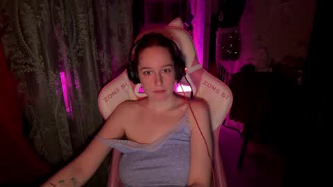 Snapshot of pearlprincess_ chatting on June 22, 1:07 am Adelina online show from June 22, 1:07 am