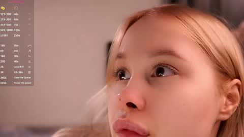 Lily online show from May 13, 4:32 am