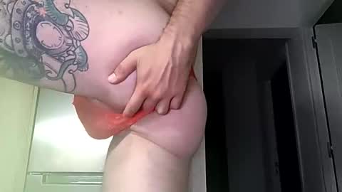 Snapshot of pececito69 chatting on May 31, 12:41 am Naturist online show from May 31, 12:41 am