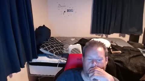 pecker40 online show from October 24, 5:04 am