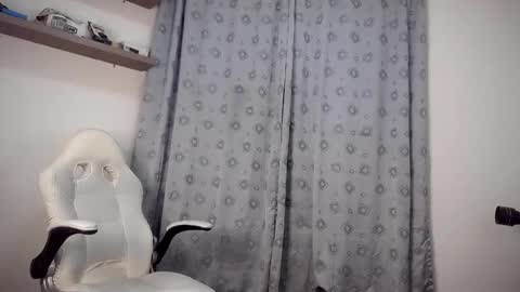 Snapshot of pedro_picapica chatting on December 18, 2:06 am Pedro online show from December 18, 2:06 am