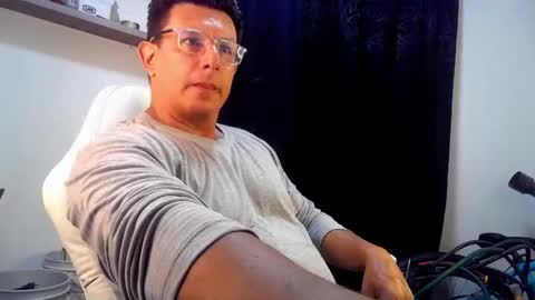 Pedro online show from April 28, 3:11 am