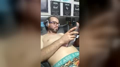 Snapshot of pedrocoelhopio chatting on June 19, 2:38 am pedrocoelhopio online show from June 19, 2:38 am