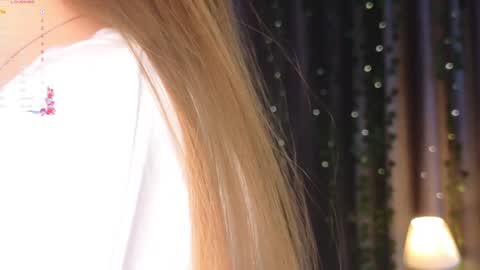 Snapshot of peek_in_my_window chatting on February 3, 1:08 pm tony online show from February 3, 1:08 pm