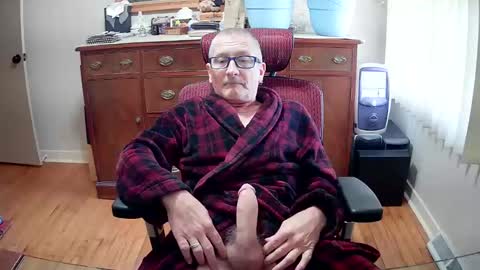 Snapshot of peepingmale chatting on March 8, 1:25 pm peepingmale online show from March 8, 1:25 pm