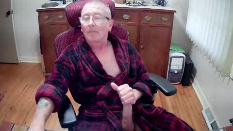 Snapshot of peepingmale chatting on February 22, 1:42 pm peepingmale online show from February 22, 1:42 pm