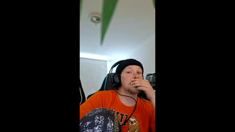 Snapshot of peeteez chatting on May 5, 4:15 pm peeteez online show from May 5, 4:15 pm