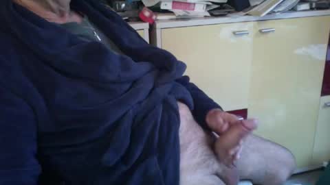 Snapshot of pegaso1000 chatting on October 3, 8:00 am pegaso1000 online show from October 3, 8:00 am