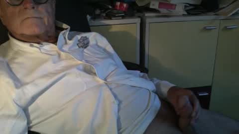 Snapshot of pegaso1000 chatting on November 4, 3:33 pm pegaso1000 online show from November 4, 3:33 pm