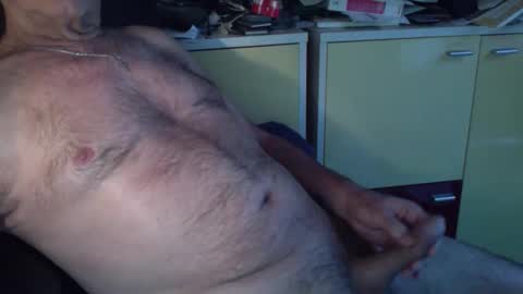 Snapshot of pegaso1000 chatting on December 16, 9:36 am pegaso1000 online show from December 16, 9:36 am