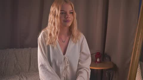 peggiedeed online show from May 9, 12:10 pm