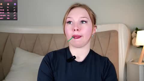 Snapshot of peggyalder chatting on February 28, 10:09 am Kylie online show from February 28, 10:09 am