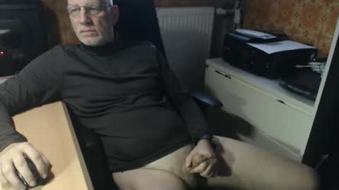 Pemue65 online show from December 17, 7:58 am