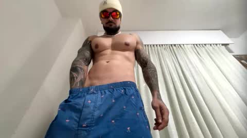 Snapshot of penebunny chatting on December 16, 5:01 am penebunny online show from December 16, 5:01 am