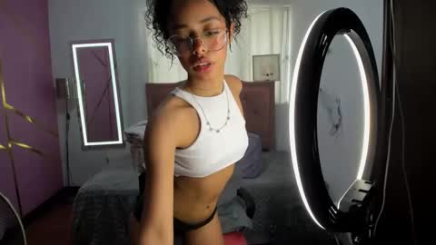 peneelopeecute online show from December 2, 9:17 pm