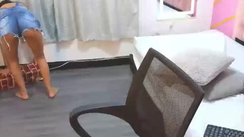 peneelopeecute online show from January 15, 8:56 pm