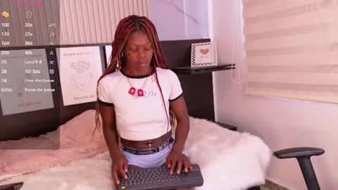 Snapshot of penelope_as chatting on July 4, 1:17 pm penelope_as online show from July 4, 1:17 pm