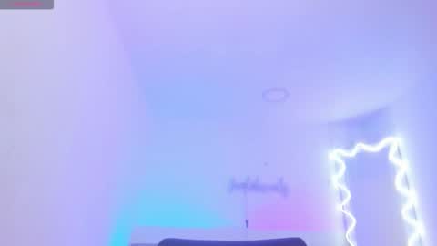 penelope online show from October 15, 4:01 am