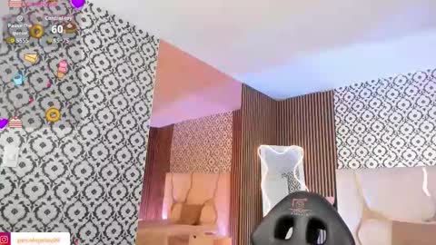 Snapshot of penelope_tay chatting on February 6, 3:00 am penelope online show from February 6, 3:00 am