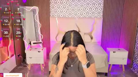 Snapshot of penelope_tay chatting on February 19, 3:02 am penelope online show from February 19, 3:02 am