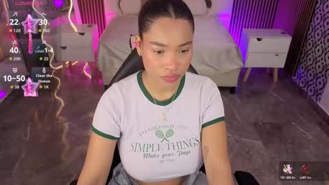 Snapshot of penelope_tay chatting on February 23, 3:26 am penelope online show from February 23, 3:26 am