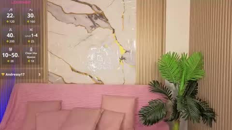 Snapshot of penelope_tay chatting on March 10, 3:44 am penelope online show from March 10, 3:44 am