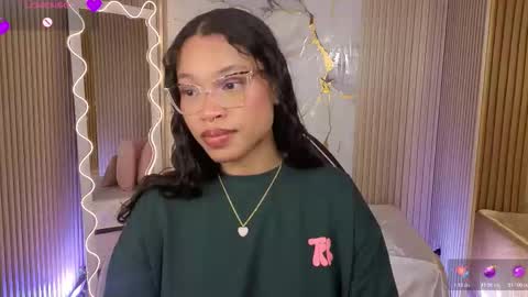 Snapshot of penelope_tay chatting on March 15, 3:12 am penelope online show from March 15, 3:12 am