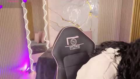 Snapshot of penelope_tay chatting on March 16, 3:12 am penelope online show from March 16, 3:12 am