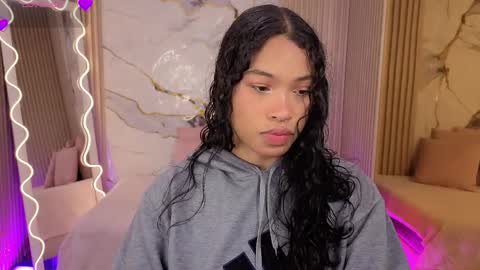 Snapshot of penelope_tay chatting on April 2, 3:15 am penelope online show from April 2, 3:15 am