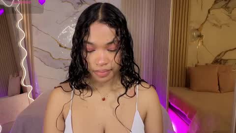 Snapshot of penelope_tay chatting on April 5, 2:53 am penelope online show from April 5, 2:53 am