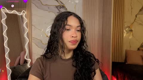 Snapshot of penelope_tay chatting on April 6, 3:26 am penelope online show from April 6, 3:26 am