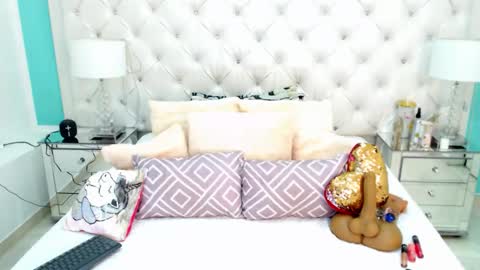 Penelope Laurent online show from November 24, 12:27 pm