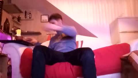 penesvoladores92 online show from February 11, 12:15 am