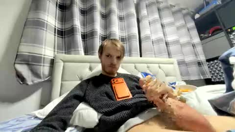 Penguin online show from April 10, 7:40 pm