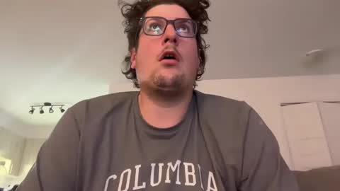 Snapshot of penisdansvulve chatting on December 26, 4:10 am randysavage online show from December 26, 4:10 am