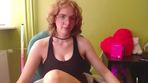 Snapshot of penny_lust chatting on June 26, 6:51 am Penny online show from June 26, 6:51 am