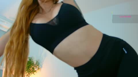 Snapshot of pennyy__ chatting on June 5, 9:42 pm Hi Im Penelope better vibrations 1111 online show from June 5, 9:42 pm