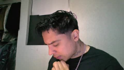 Snapshot of pepearenas16 chatting on August 2, 3:05 am pepearenas16 online show from August 2, 3:05 am