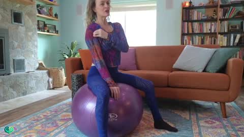 Peppermint and Dusty  online show from February 25, 7:01 pm