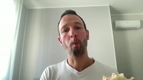 Snapshot of peppinslosqualo chatting on March 2, 2:32 pm peppinslosqualo online show from March 2, 2:32 pm