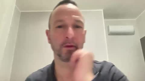 peppinslosqualo online show from April 5, 2:09 am