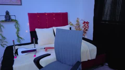 Snapshot of pequitasmedusa9 chatting on September 26, 6:34 pm pequitasmedusa9 online show from September 26, 6:34 pm